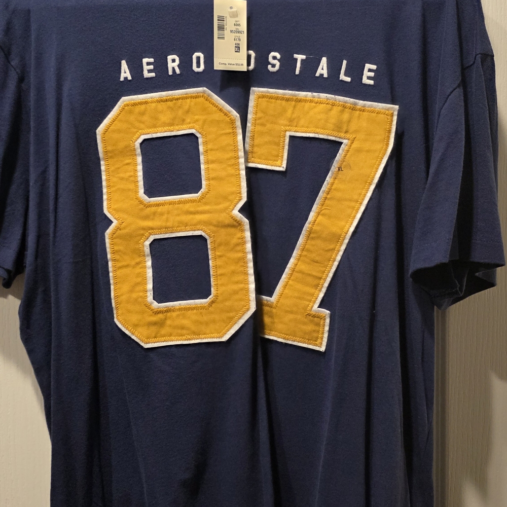Aeropostale Men’s Navy Tee with Yellow 87 Applique